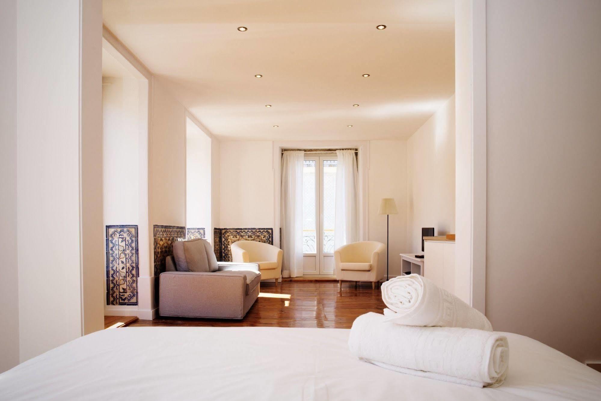 Gs Chiado Boutique Studios & Suites Лиссабон Экстерьер фото