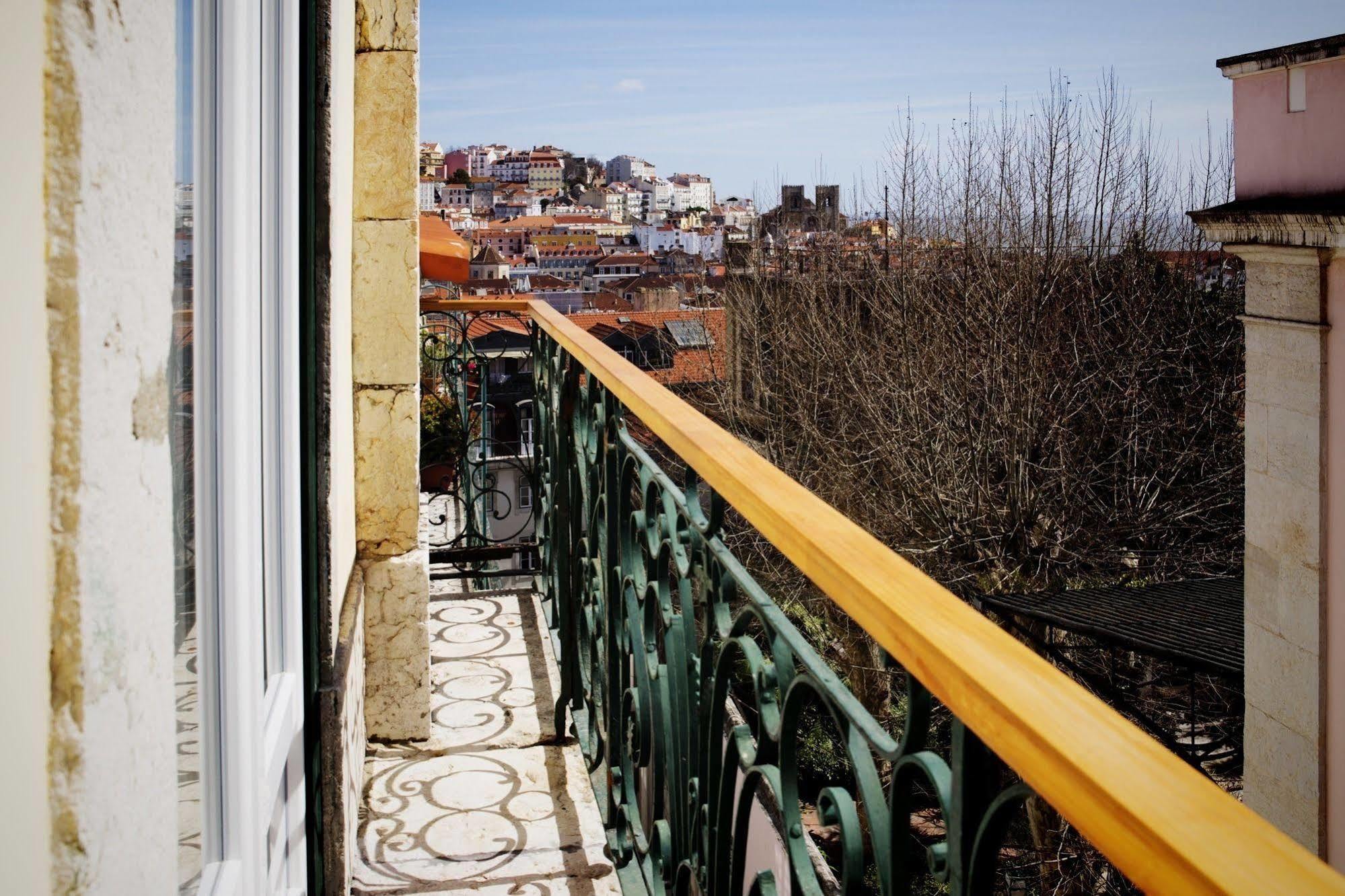 Gs Chiado Boutique Studios & Suites Лиссабон Экстерьер фото