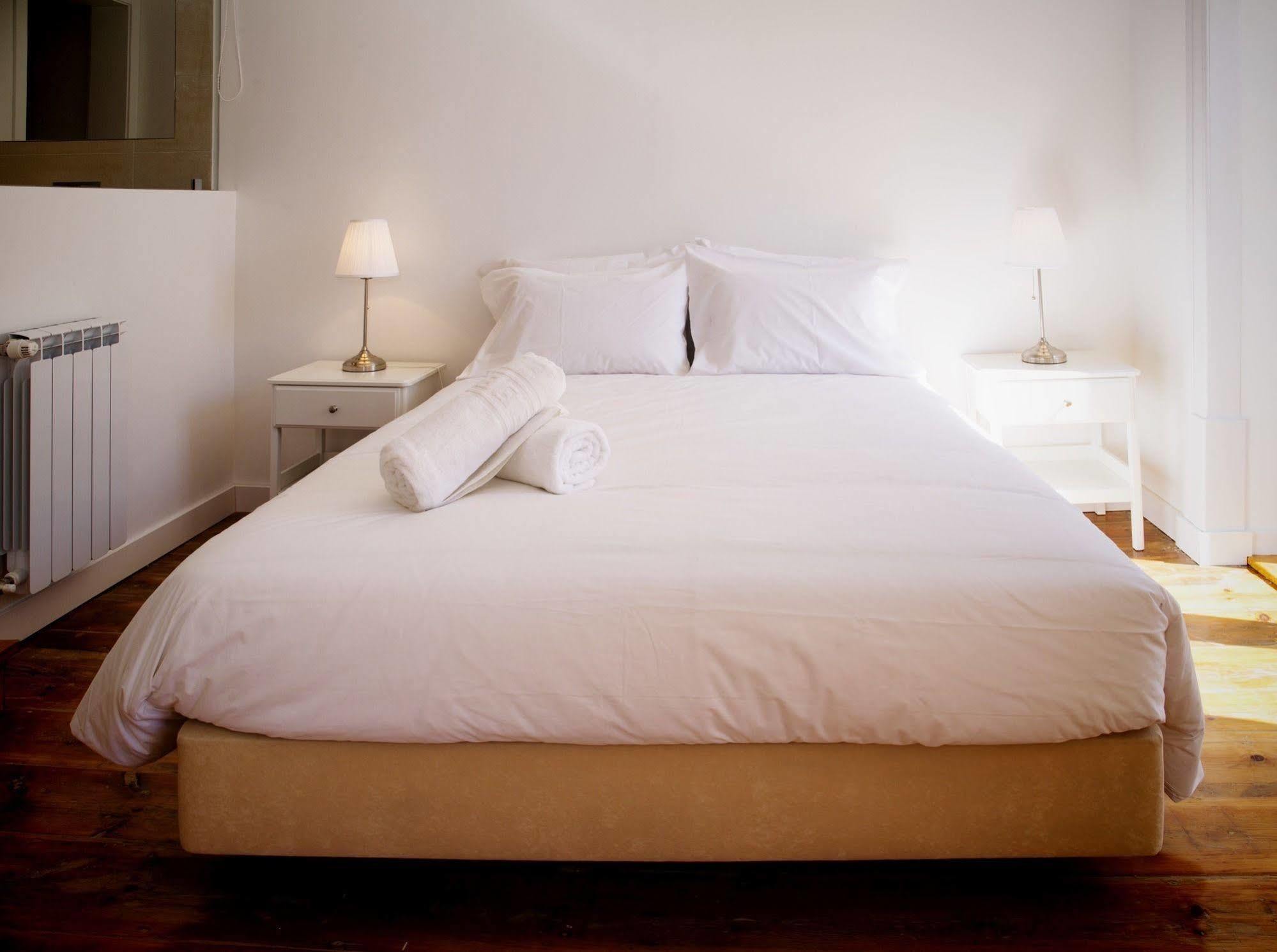 Gs Chiado Boutique Studios & Suites Лиссабон Экстерьер фото