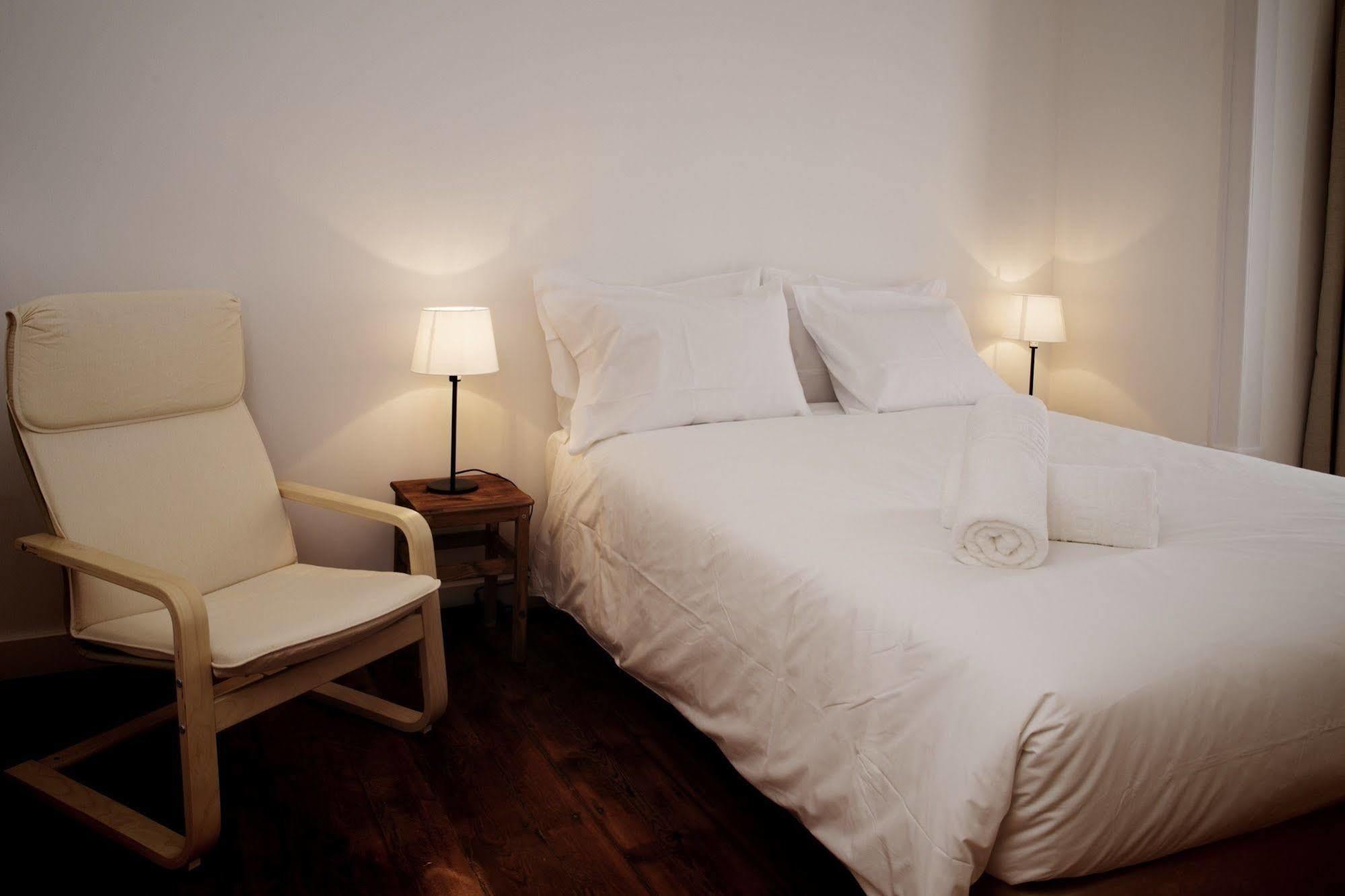 Gs Chiado Boutique Studios & Suites Лиссабон Экстерьер фото